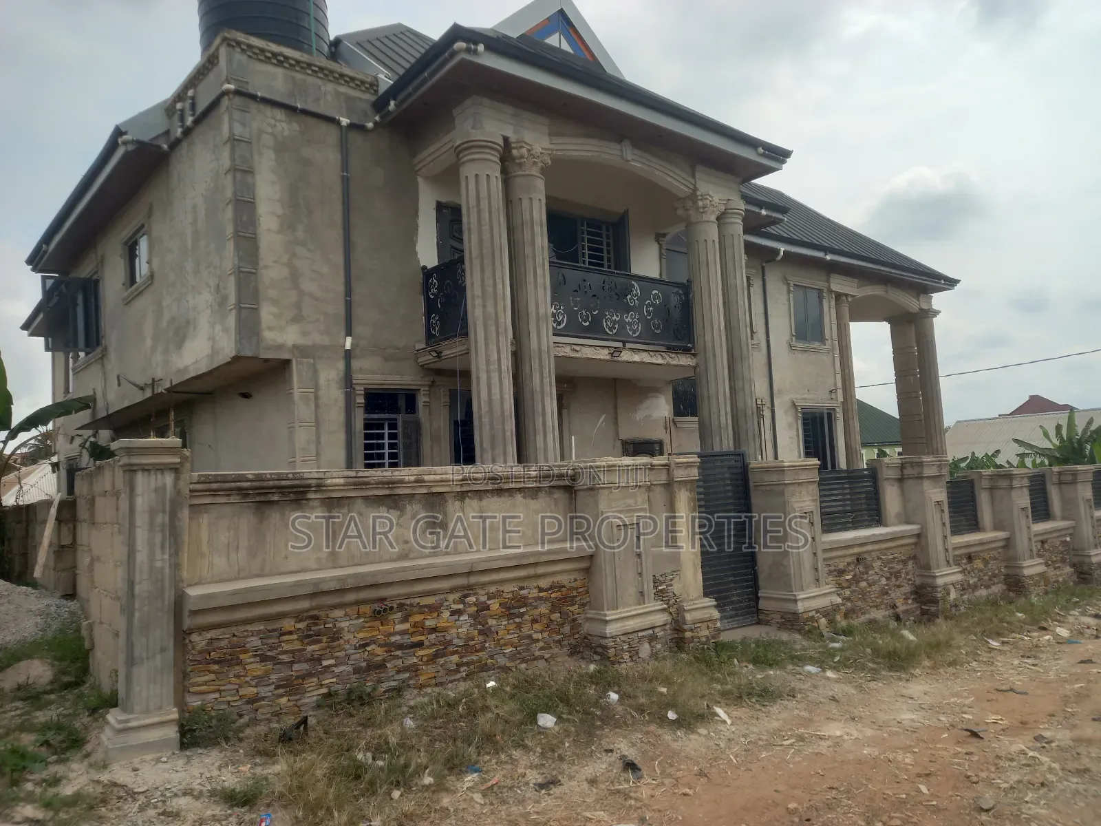 5bdrm House in Buoho, Kumasi Metropolitan for sale