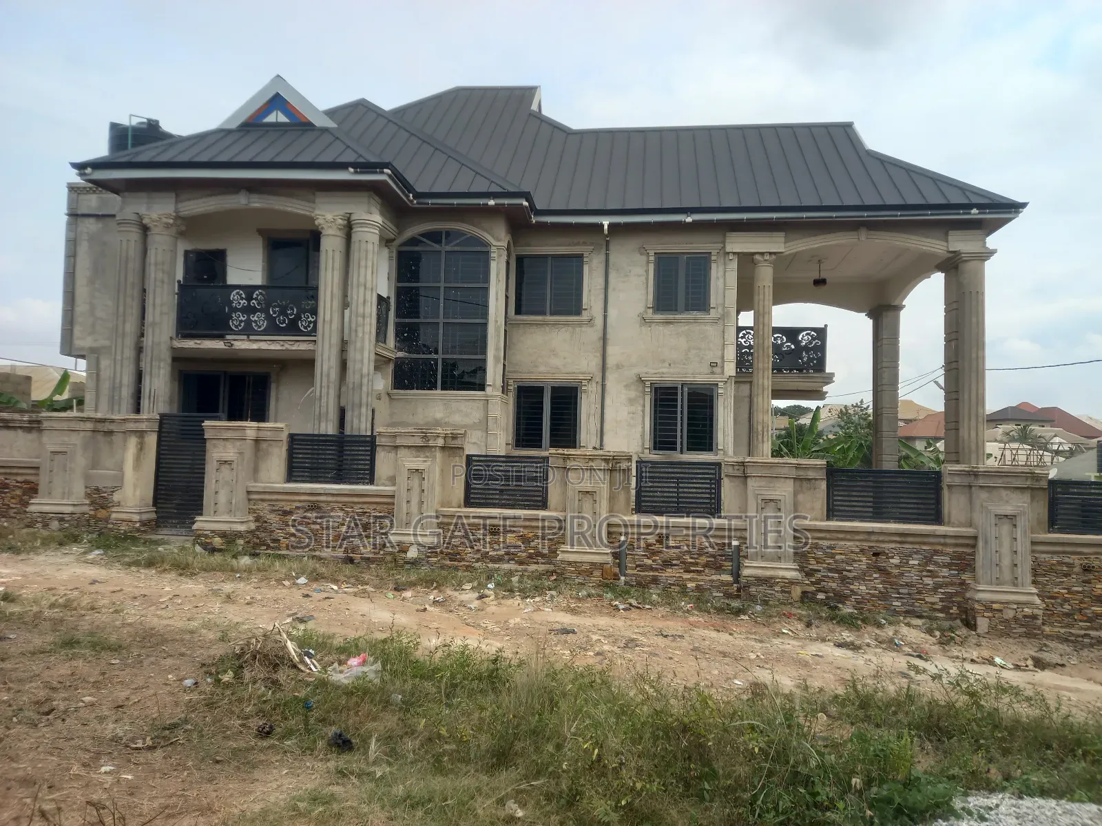 5bdrm House in Buoho, Kumasi Metropolitan for sale