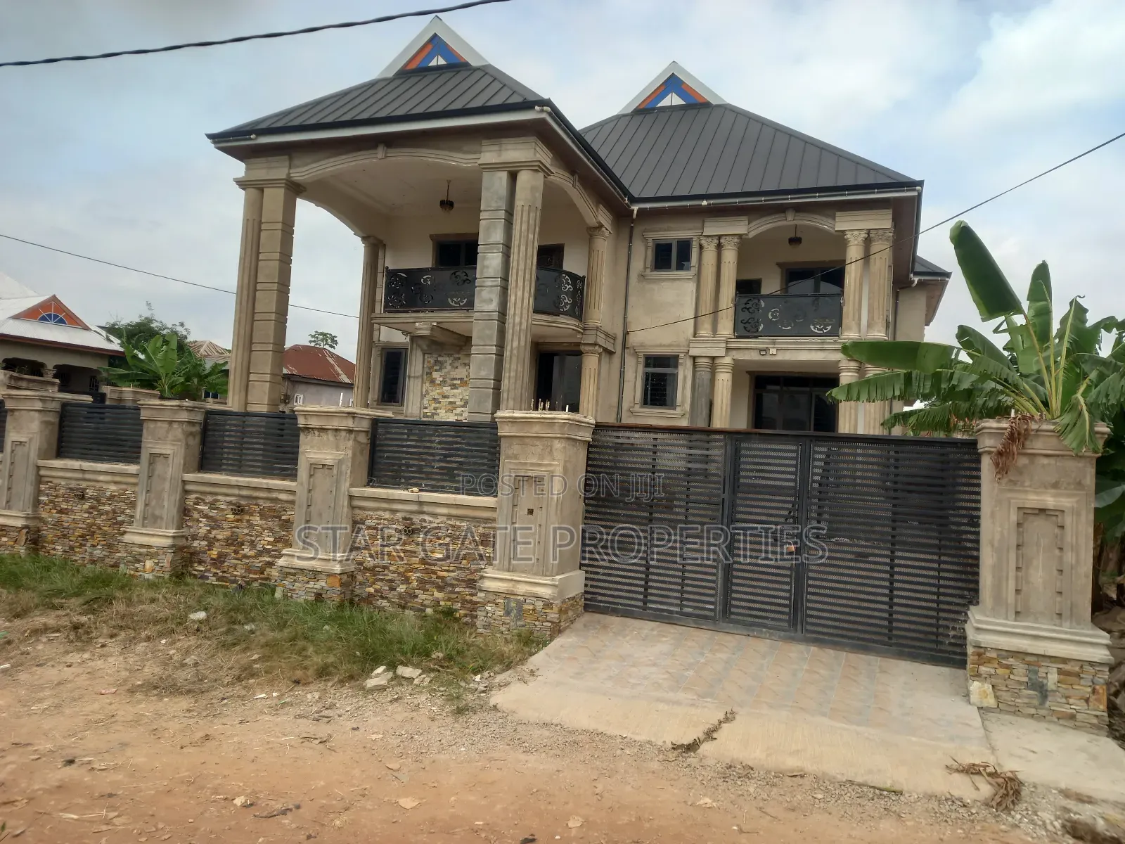 5bdrm House in Buoho, Kumasi Metropolitan for sale