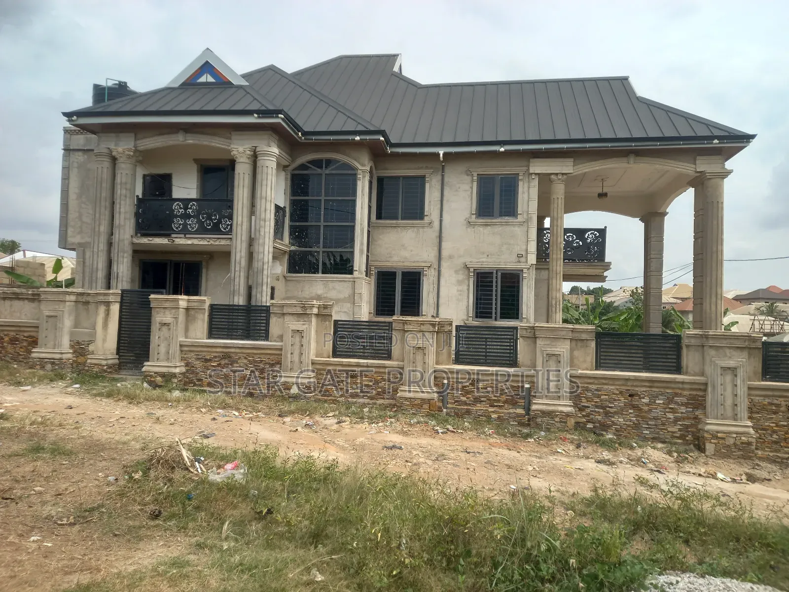 5bdrm House in Buoho, Kumasi Metropolitan for sale