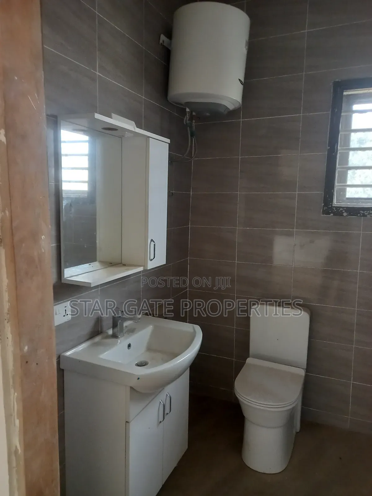 5bdrm House in Buoho, Kumasi Metropolitan for sale