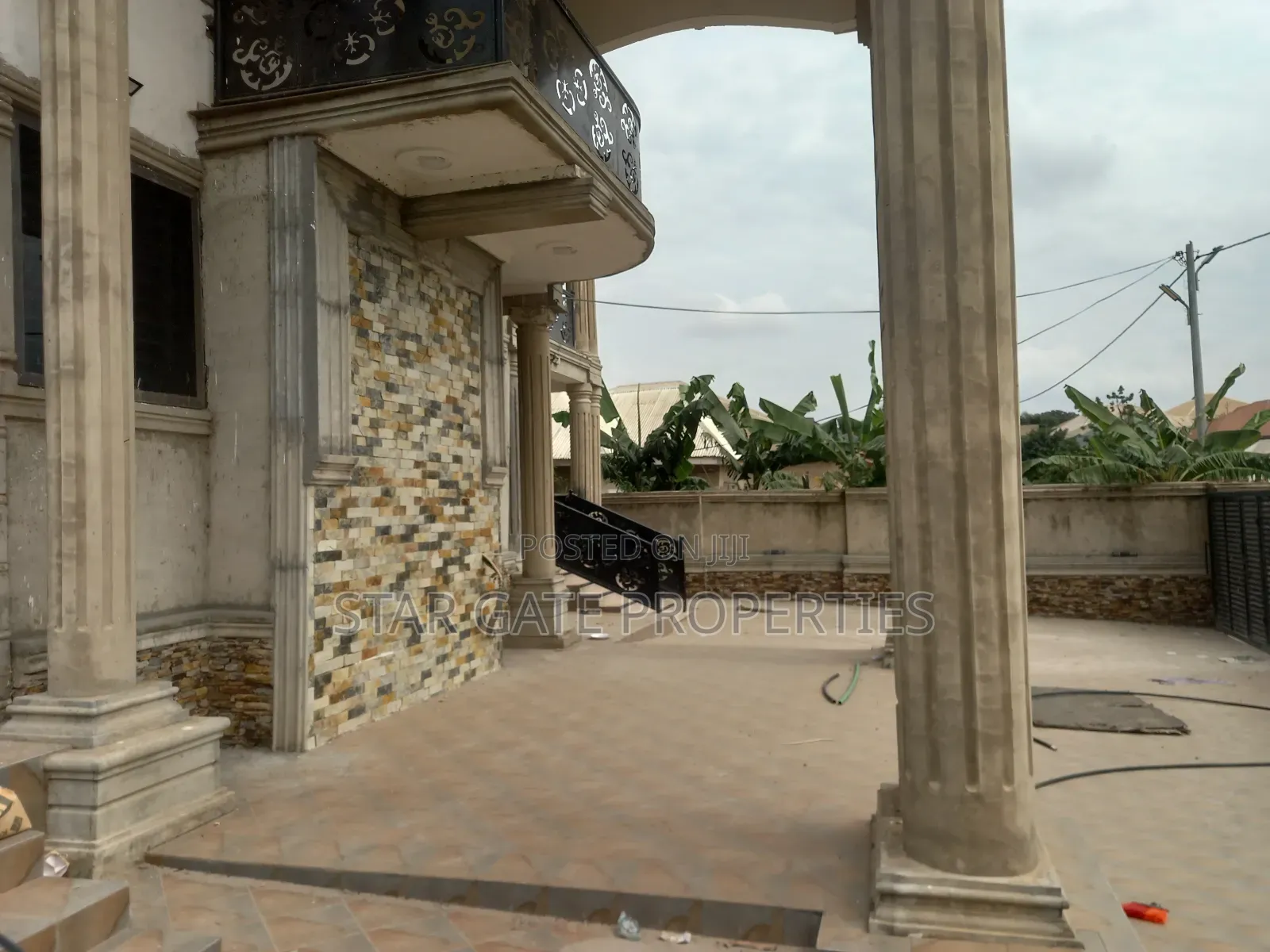 5bdrm House in Buoho, Kumasi Metropolitan for sale