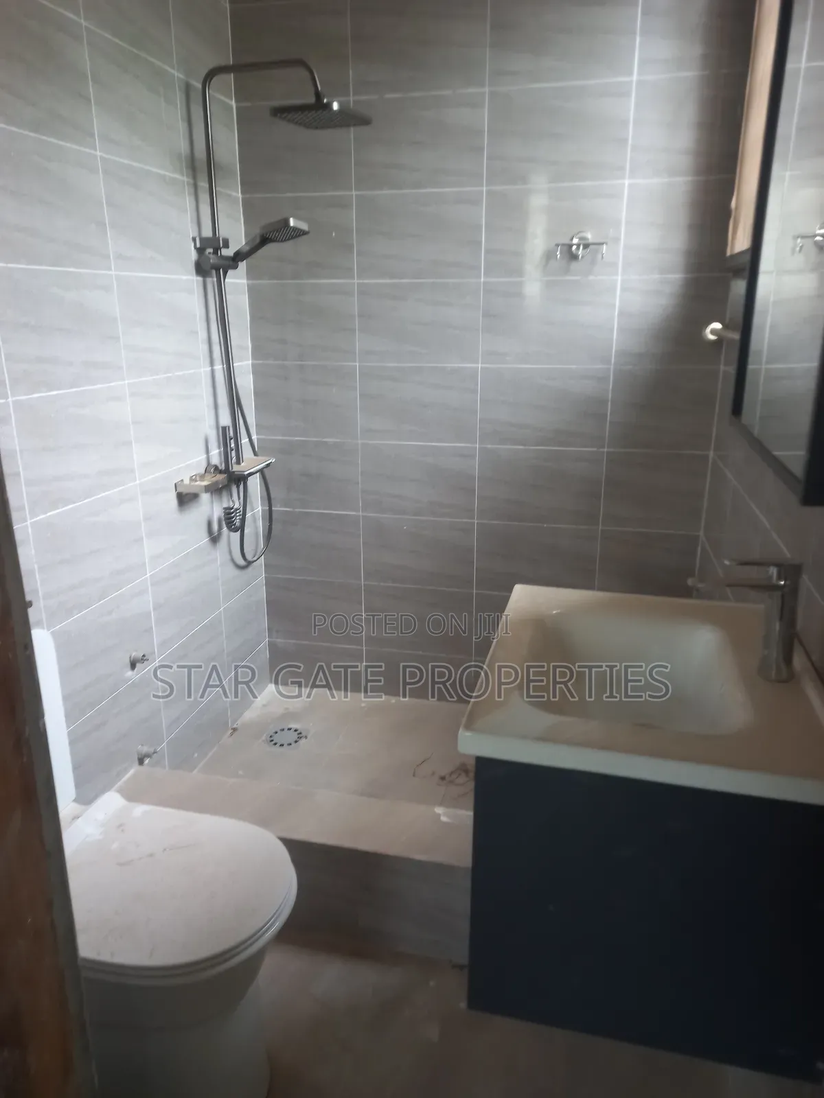 5bdrm House in Buoho, Kumasi Metropolitan for sale