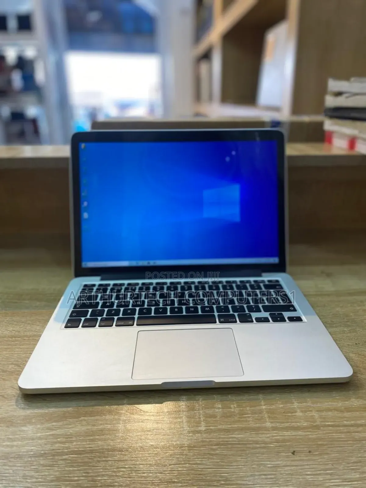 Laptop Apple MacBook Pro 2015 8GB Intel Core I5 SSD 256GB