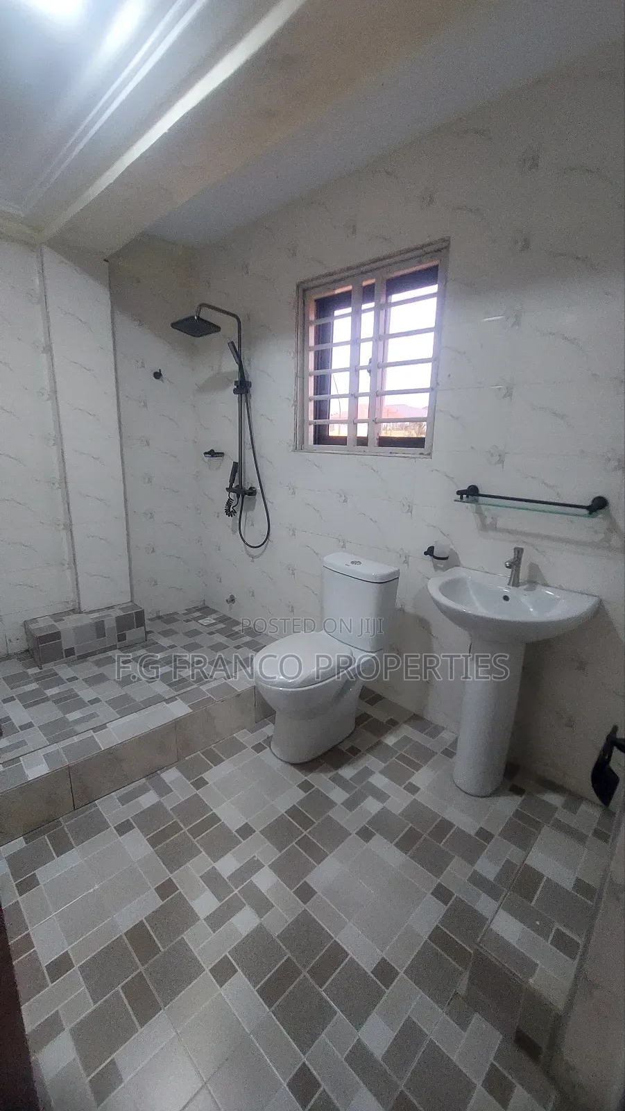 2bdrm Apartment in Kg.Franco Properties, Spintex for rent