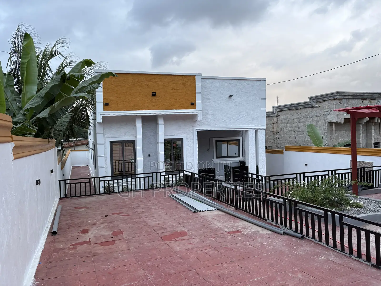4bdrm House in Buokrom Estate Area., Kwabre for sale