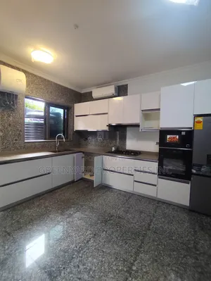 5bdrm Duplex in A&C, East Legon for rent