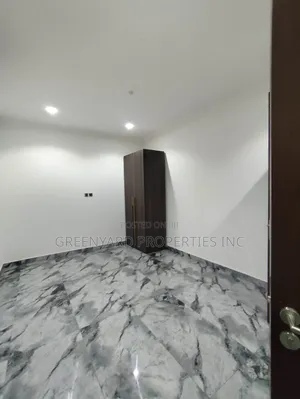 5bdrm Duplex in A&C, East Legon for rent