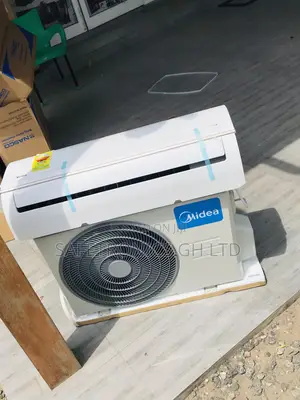 Authentic Classic White Split R410a 1.5 Horsepower Midea Ac
