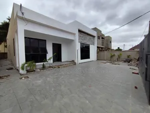 3bdrm House in Hills, East Legon for rent