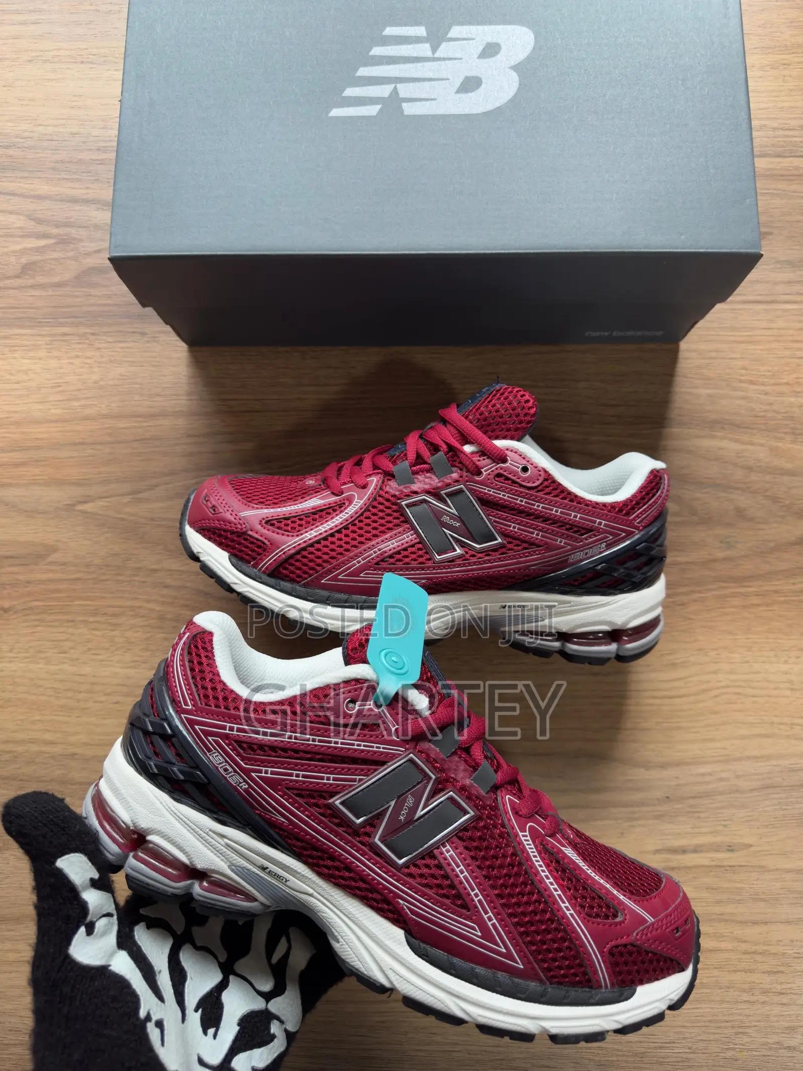 New Balance Luxury Cushion Lightweight Sneakers - Wine