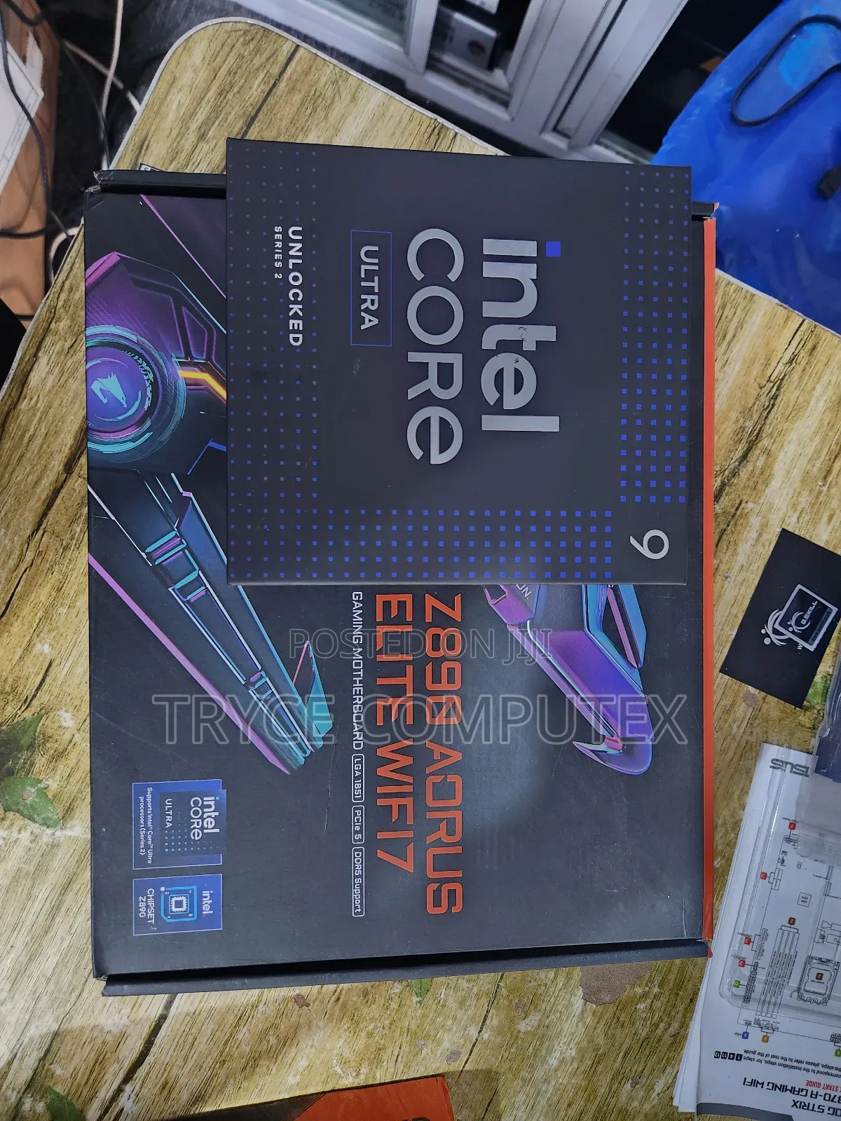Intel Core Ultra 9 and Aorus Z890 Elite Motherboard