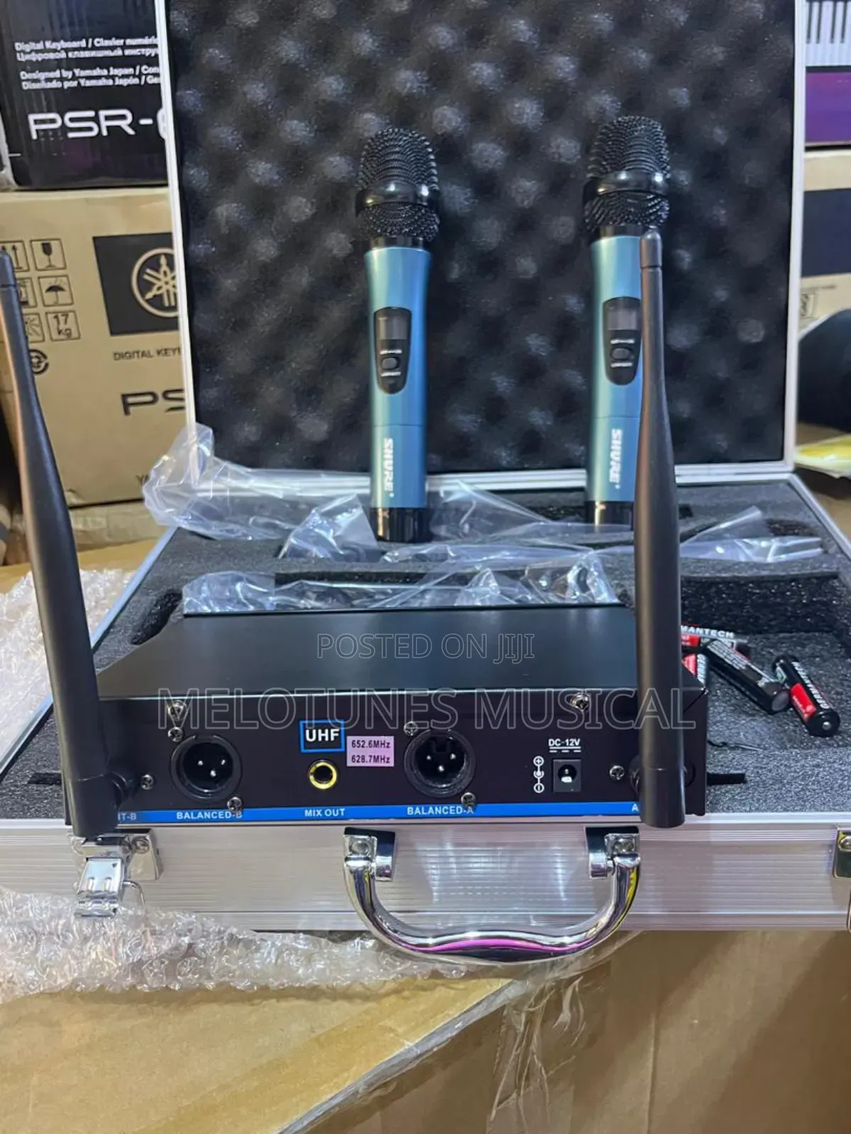 Shure Ut-282 Professional Wireless Microphone System.
