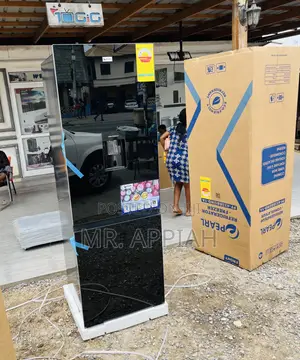 Excellent Pearl Electric Refrigerator(Bottom Freezer)Black