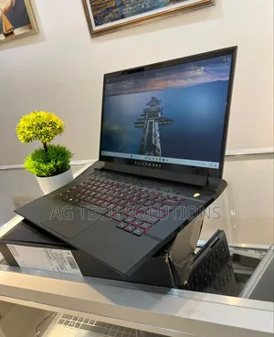 New Laptop Dell 16GB Intel Core i7 SSD 512GB