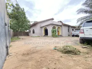 7bdrm House in Paraku Estate,Dome for sale