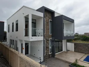 4bdrm House in Community 24, Tema Metropolitan for sale