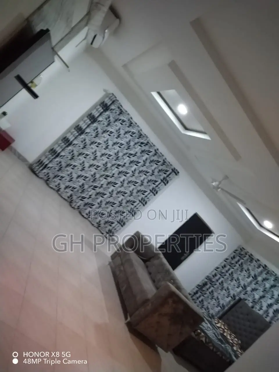 7bdrm House in Anwomaso Domiabra, Kumasi Metropolitan for sale