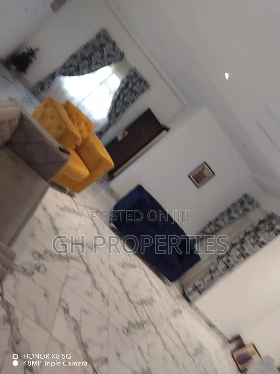 7bdrm House in Anwomaso Domiabra, Kumasi Metropolitan for sale
