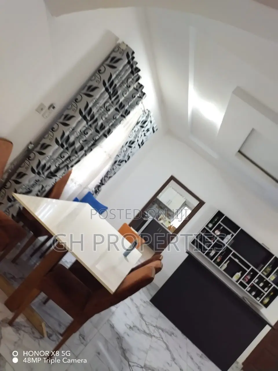7bdrm House in Anwomaso Domiabra, Kumasi Metropolitan for sale