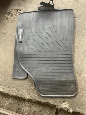 Toyota Highlander Floor Mats (Carpet)
