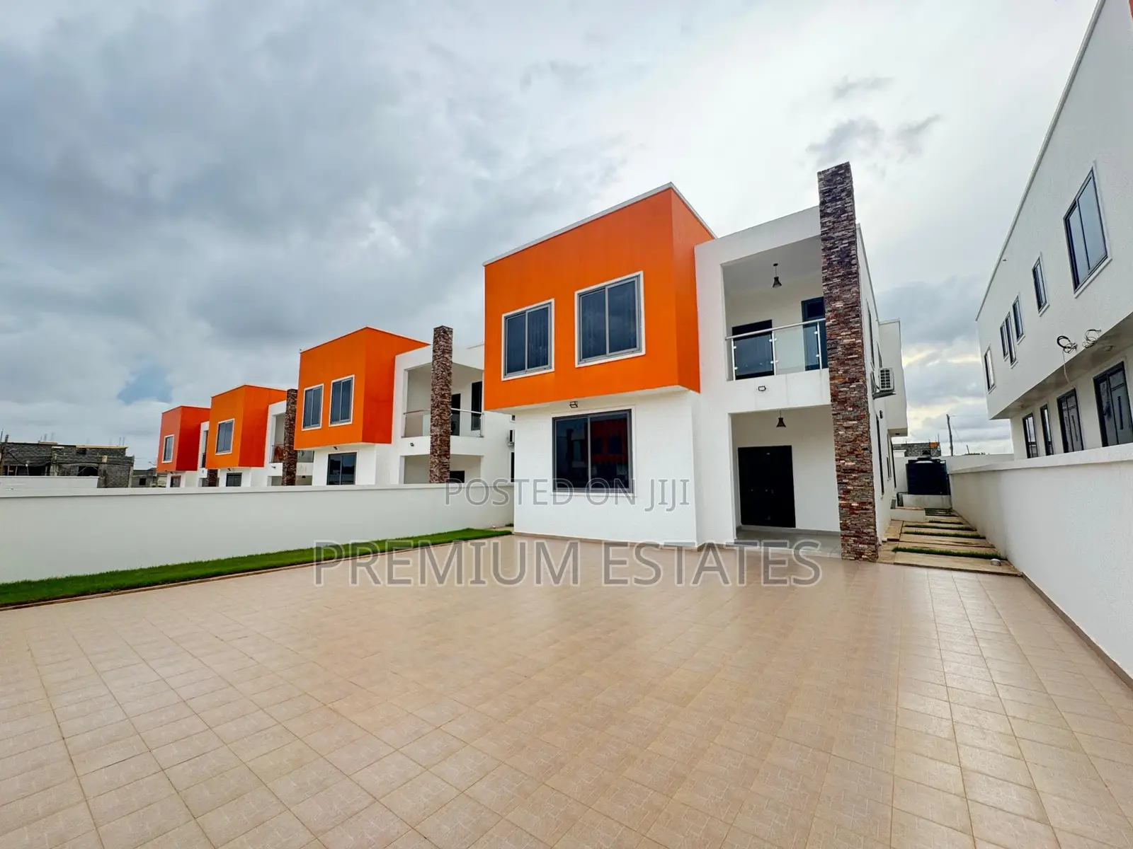 4bdrm Townhouse / Terrace in East Legon for rent