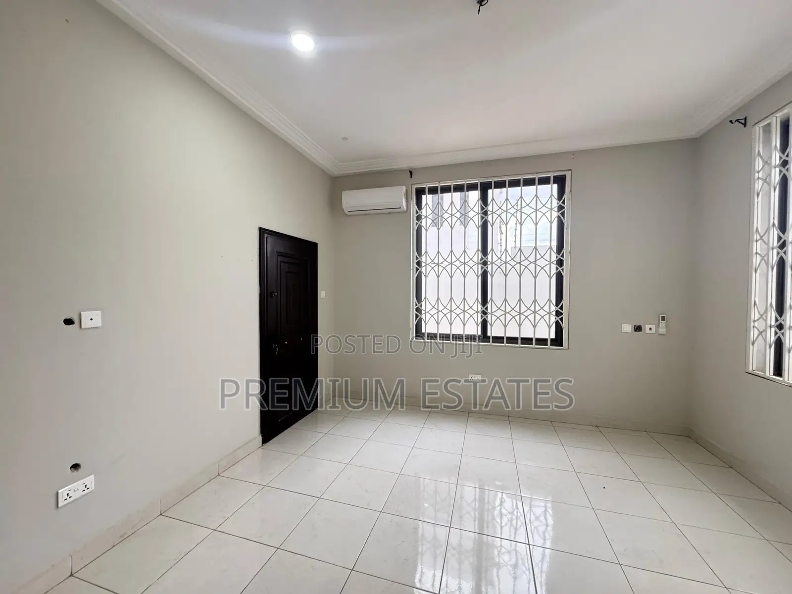 4bdrm Townhouse / Terrace in East Legon for rent