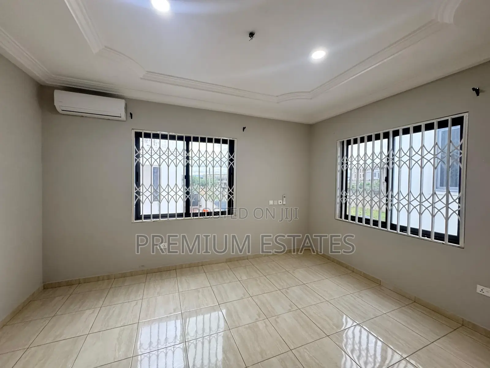 4bdrm Townhouse / Terrace in East Legon for rent