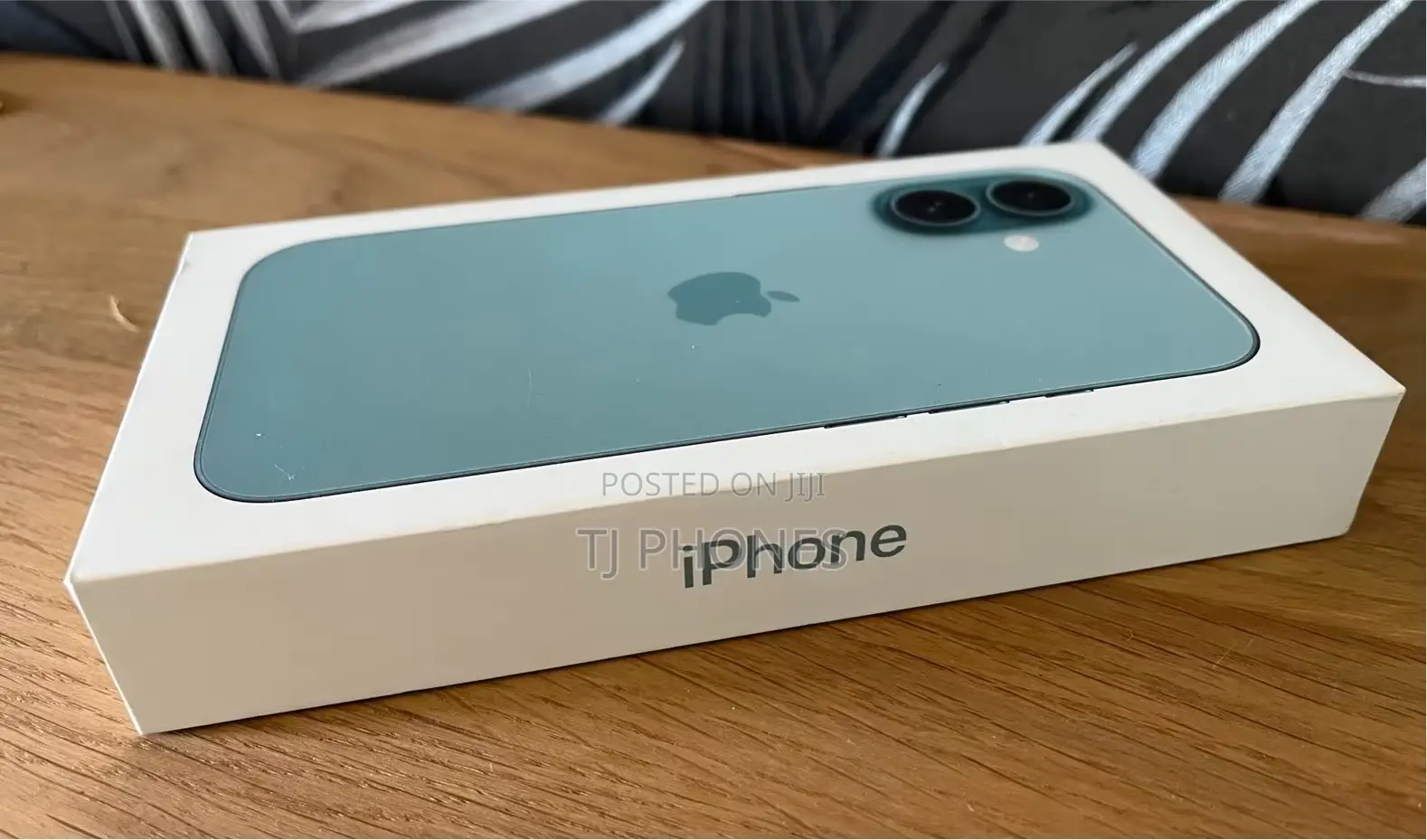 New Apple iPhone 16 128 GB Green