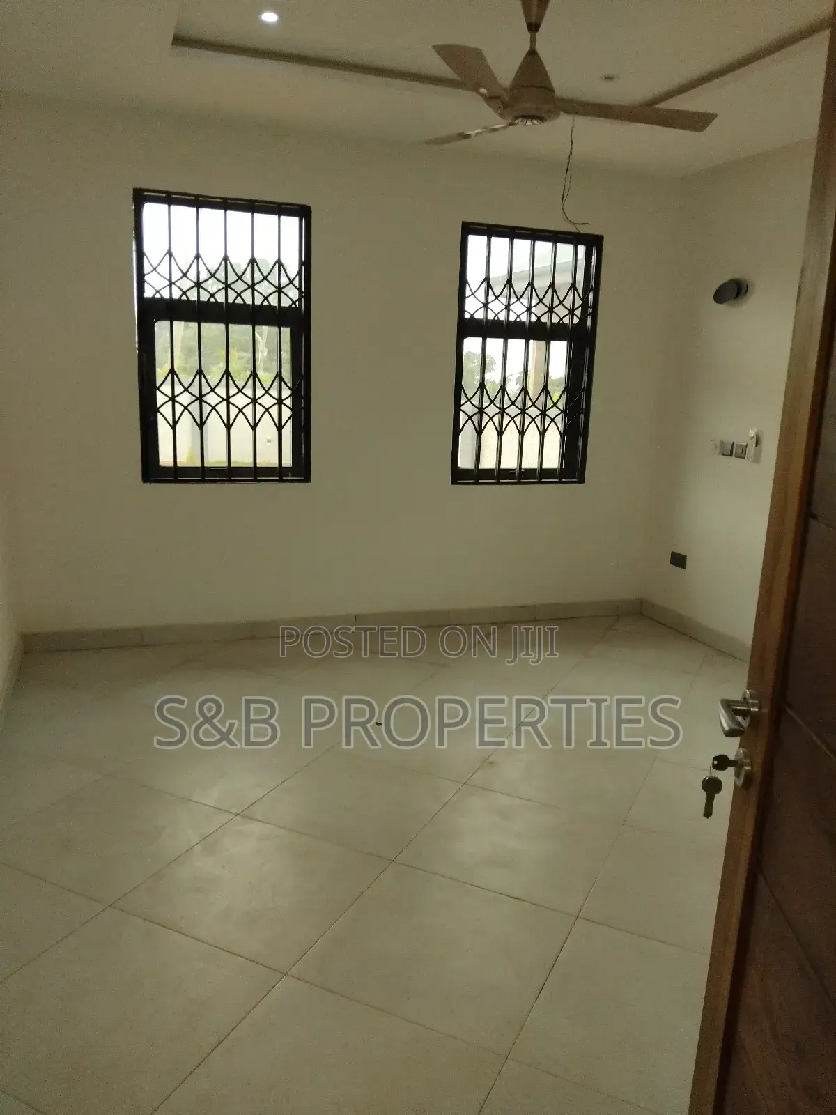 5bdrm House in Ashomang Estate for sale