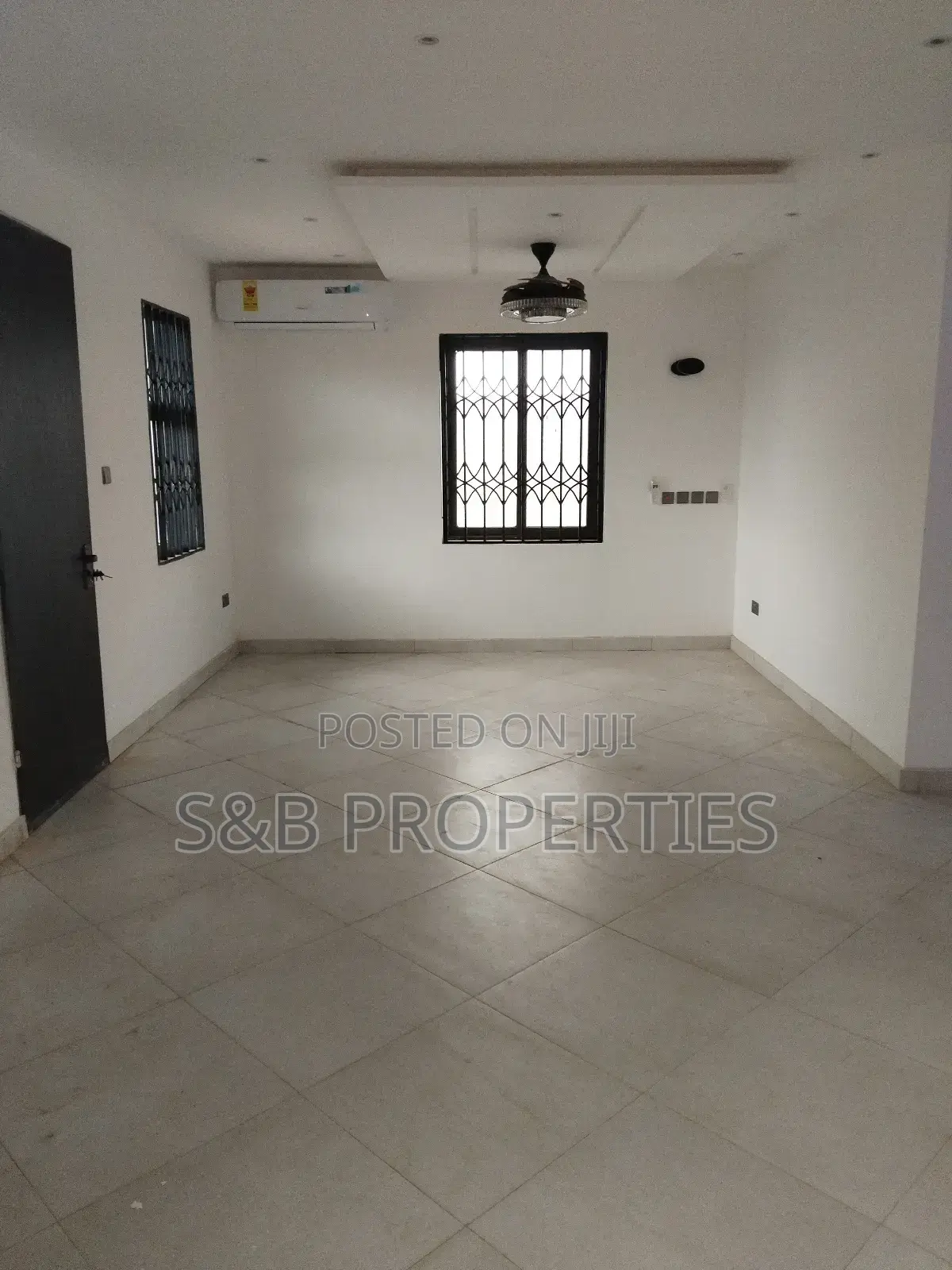5bdrm House in Ashomang Estate for sale