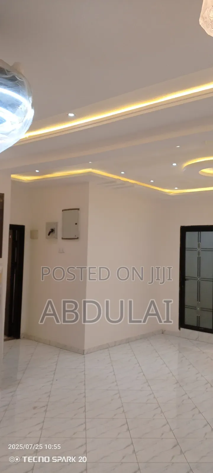 3bdrm Apartment in Abu Abdulai Property, Pillar 2 for rent