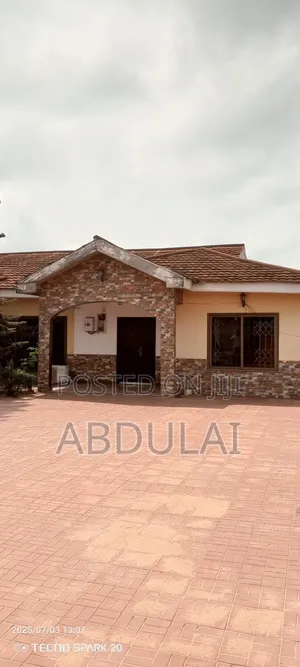 5bdrm House in Abu Abdulai, East Legon for rent