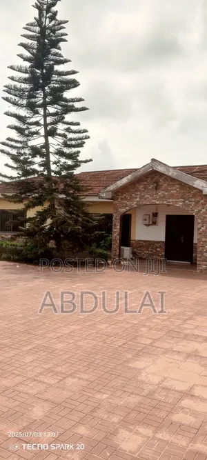 5bdrm House in Abu Abdulai, East Legon for rent