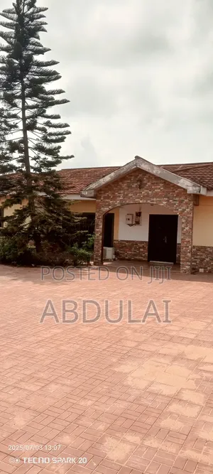 5bdrm House in Abu Abdulai, East Legon for rent
