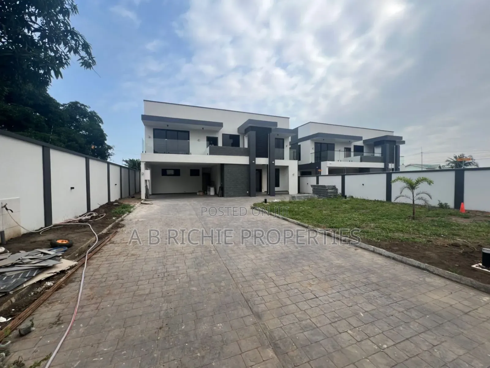 4bdrm House in Ab Richie Properties, Teshie for sale