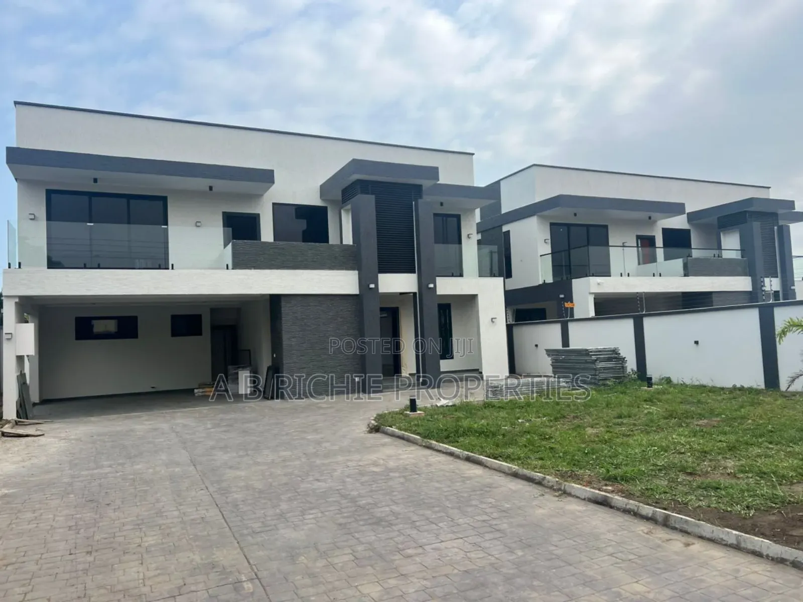 4bdrm House in Ab Richie Properties, Teshie for sale