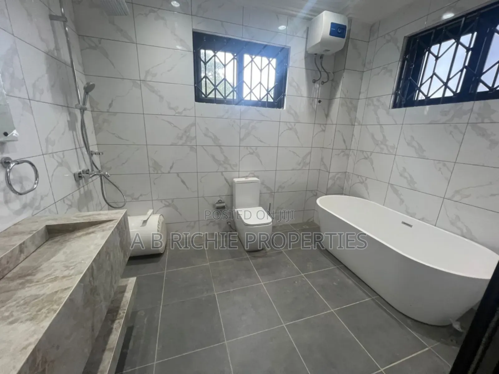 4bdrm House in Ab Richie Properties, Teshie for sale