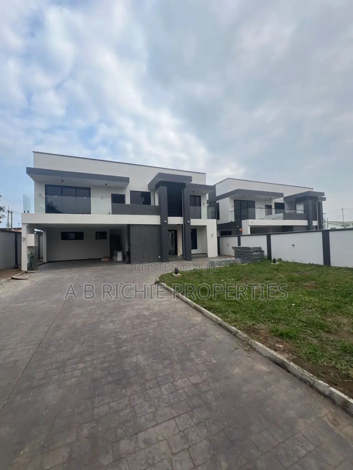 4bdrm House in Ab Richie Properties, Teshie for sale
