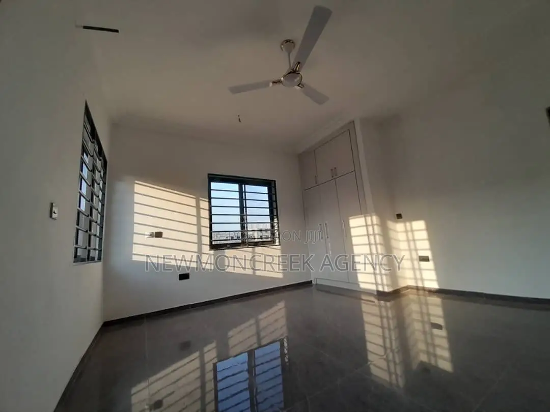 2bdrm Apartment in Adenta Amrahia, Accra Metropolitan for rent