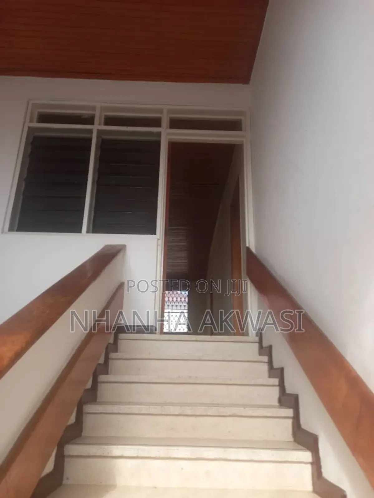 6bdrm House in Community 3, Tema Metropolitan for rent