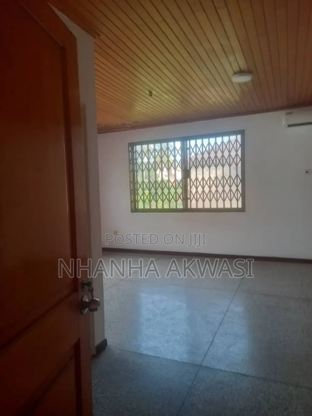 6bdrm House in Community 3, Tema Metropolitan for rent