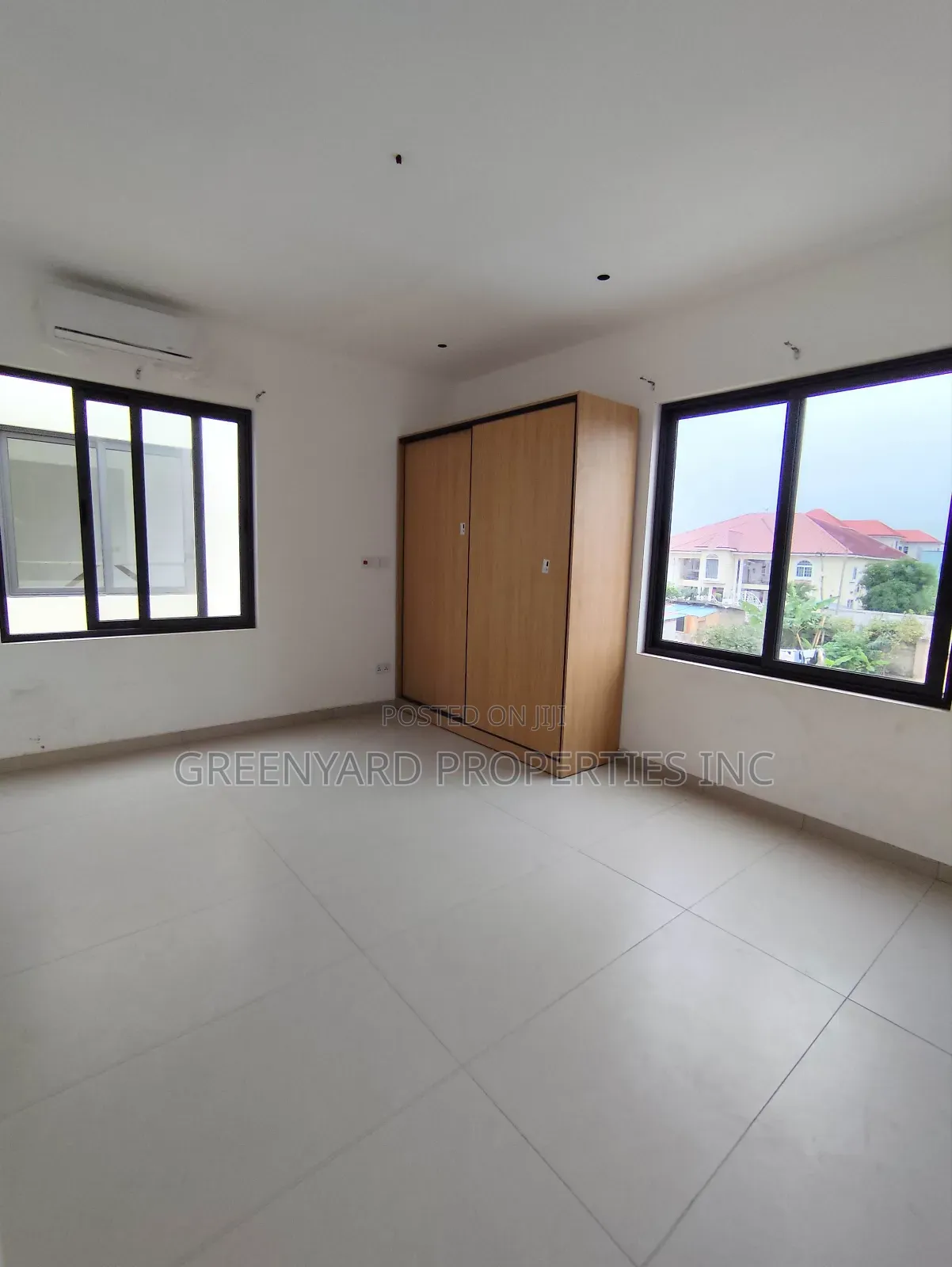 4bdrm House in School Junction, Ashaley Botwe for sale