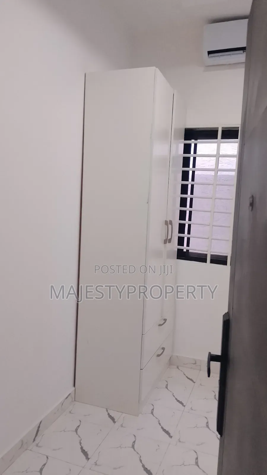 3bdrm Townhouse/Terrace in Batsona, Spintex for sale