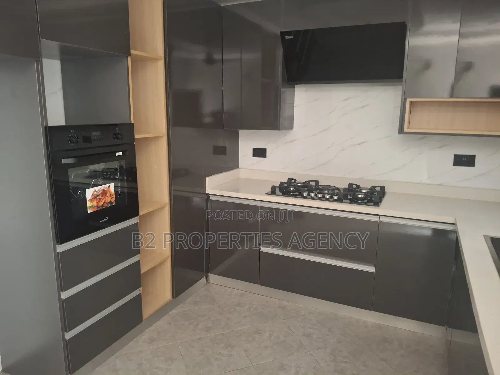 3bdrm House in B2 Properties Agency, Kumasi Metropolitan for sale