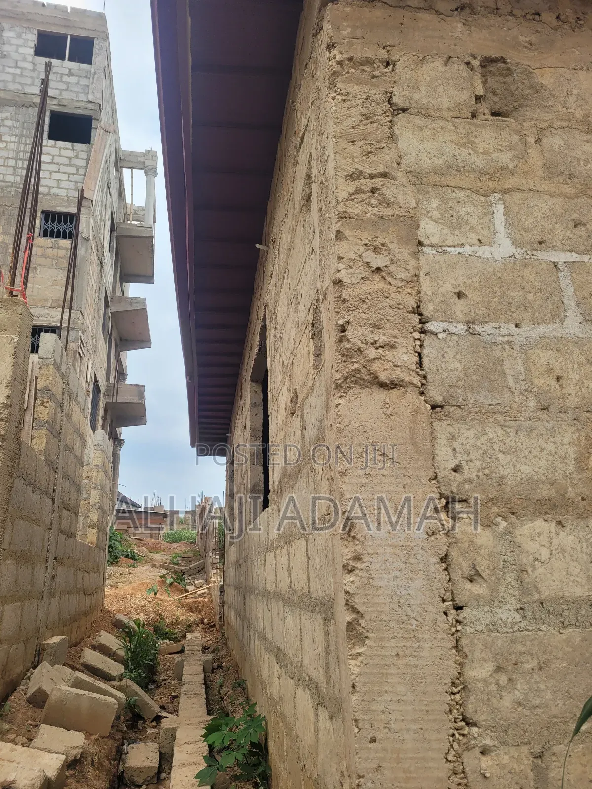4bdrm Block of Flats in Diamond City Estate, Atwima Kwanwoma for sale