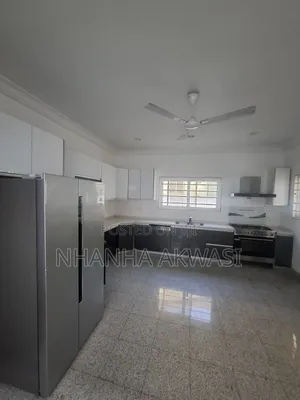 4bdrm House in Community 6, Tema Metropolitan for rent