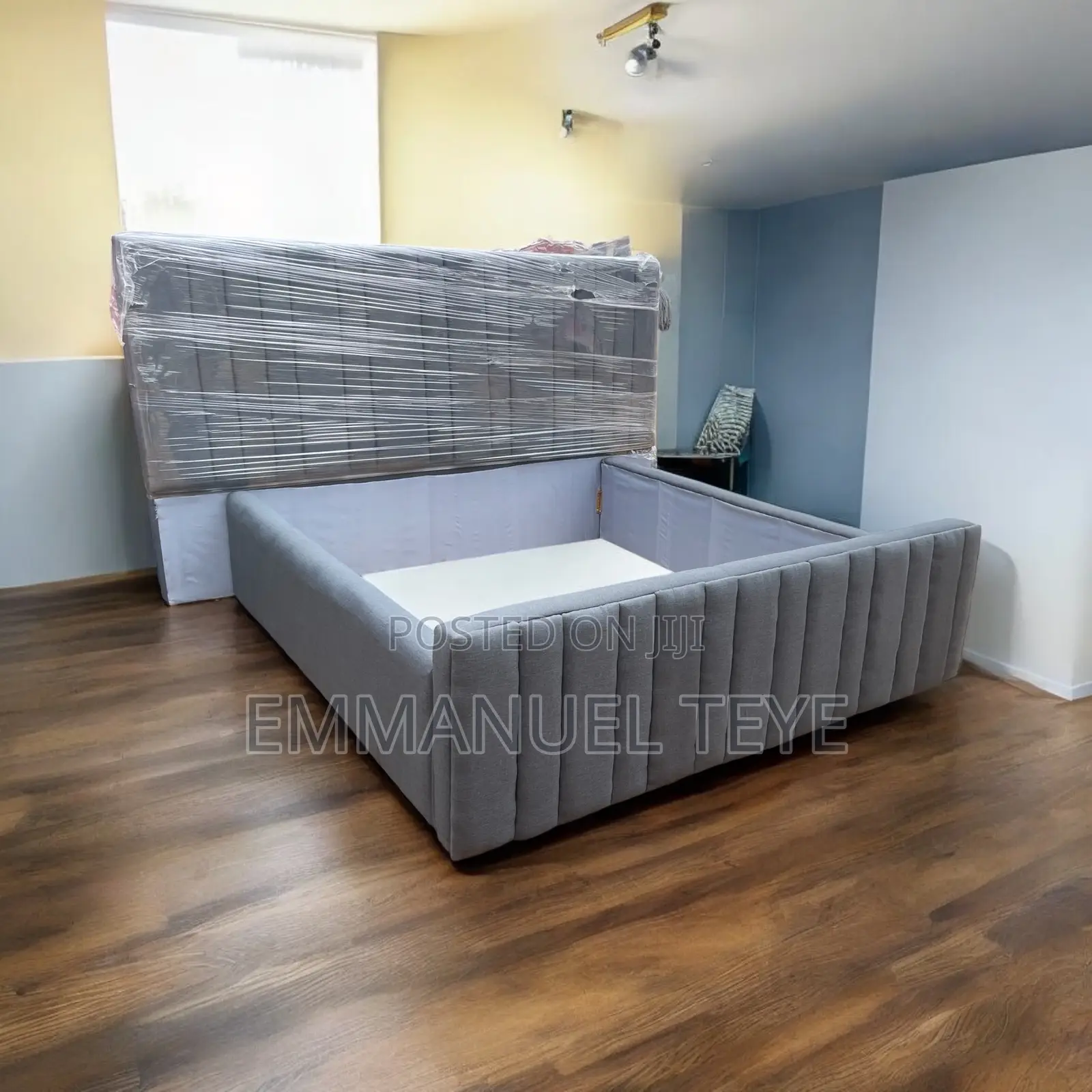 Luxurious Queen Size Bed Fram for Sell 2500