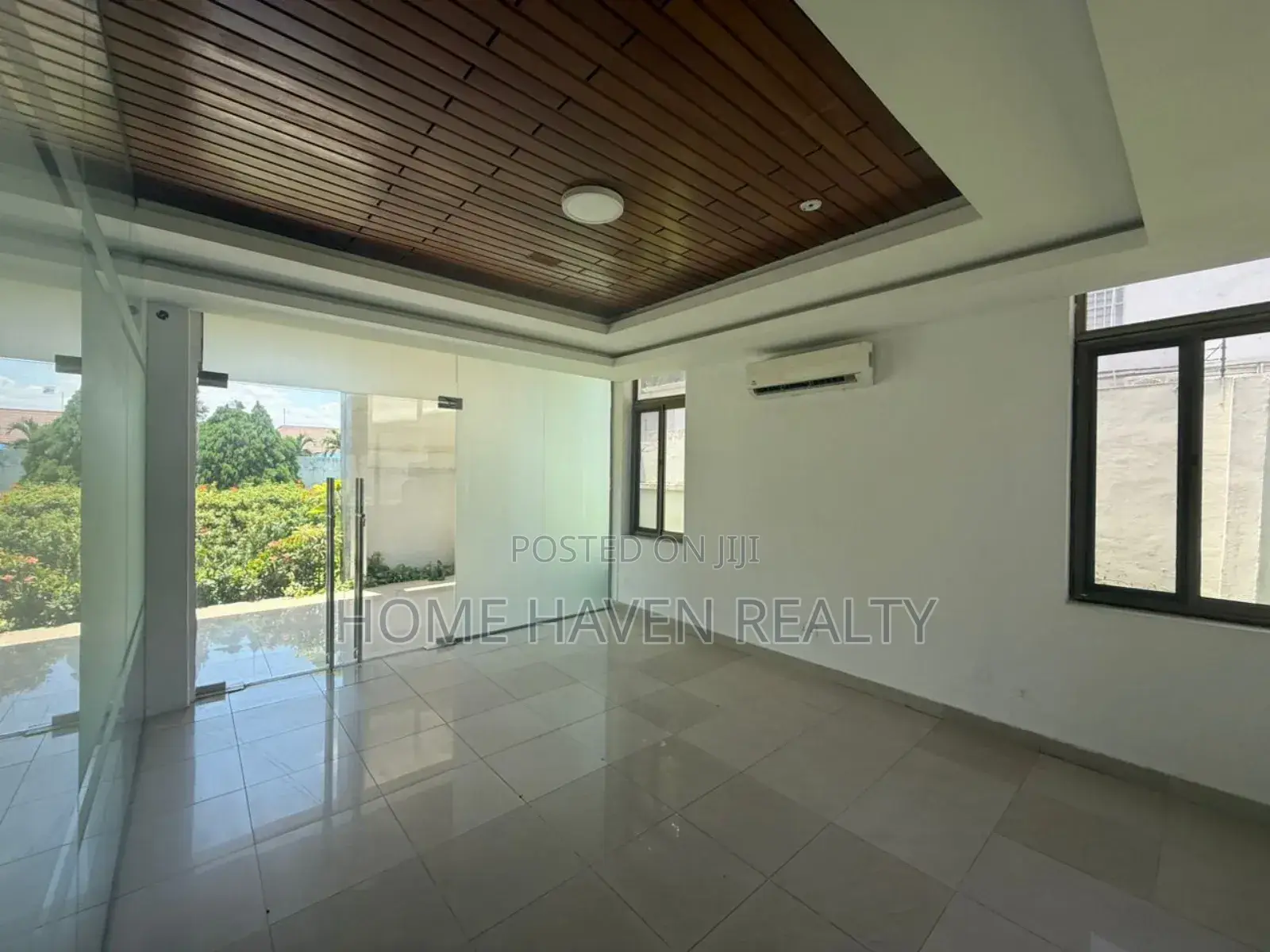 6bdrm House in Airport Residentials for rent