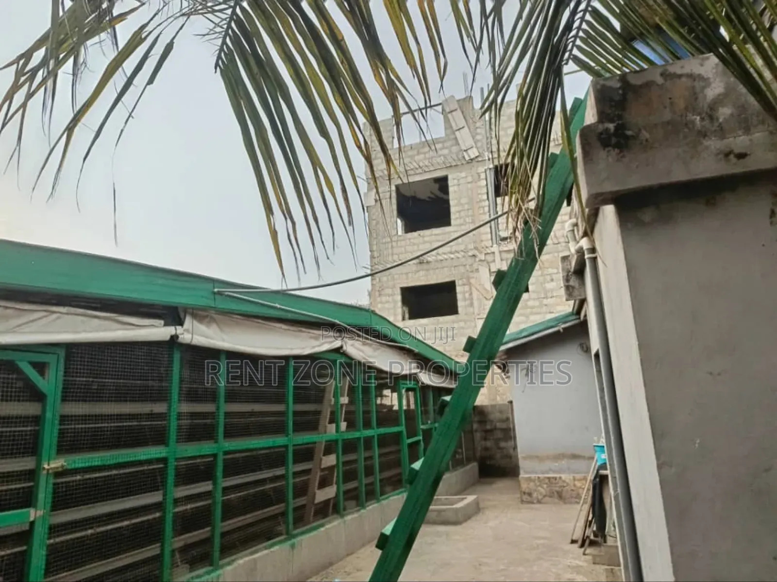 14bdrm Apartment in Rent Zone Properties, Ashaley Botwe for sale